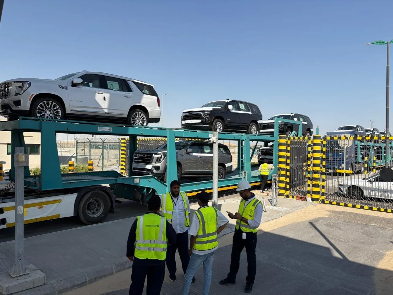 Vehicle-loaded car transporter at the SPARK gates